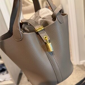 Elegant Taupe Leather Handbag